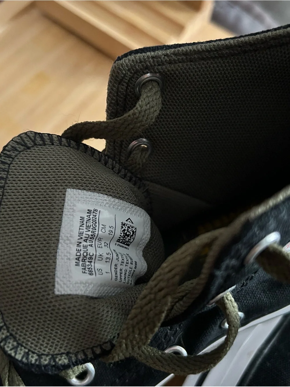 Converse Black Canvas Low-Top Sneakers with Olive Laces